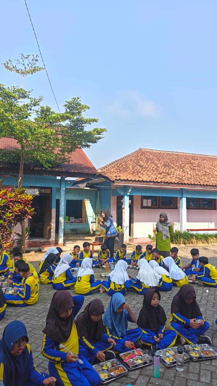 Aksi bergizi di SD N 1 Bojasari dan SD N 2 Bojasar