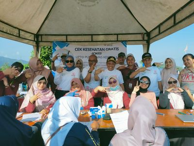 Cek Kesehatan Gratis Grand opening CFD Jalan Lingkar Selatan Kertek