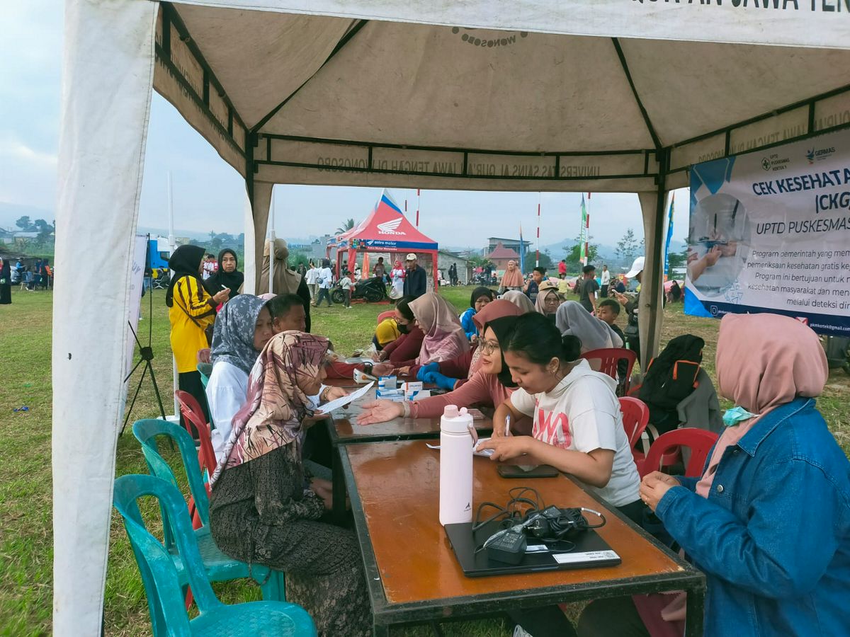 Cek Kesehatan Gratis Grand opening CFD Jalan Lingkar Selatan Kertek