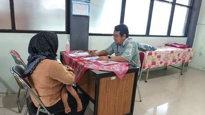 Konsultasi Ahli pada Balita Malnutrisi di UPTD Puskesmas Kertek 1